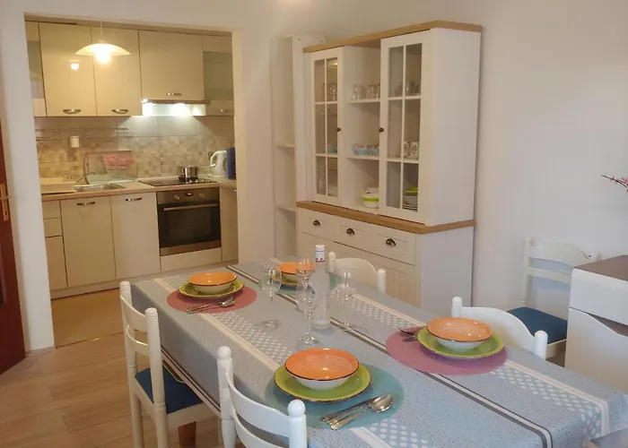 Апартаменты Family Ankica *